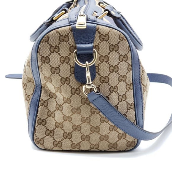 Authentic Gucci Canvas Vintage Medium CrossbodyBag - Picture 6 of 15